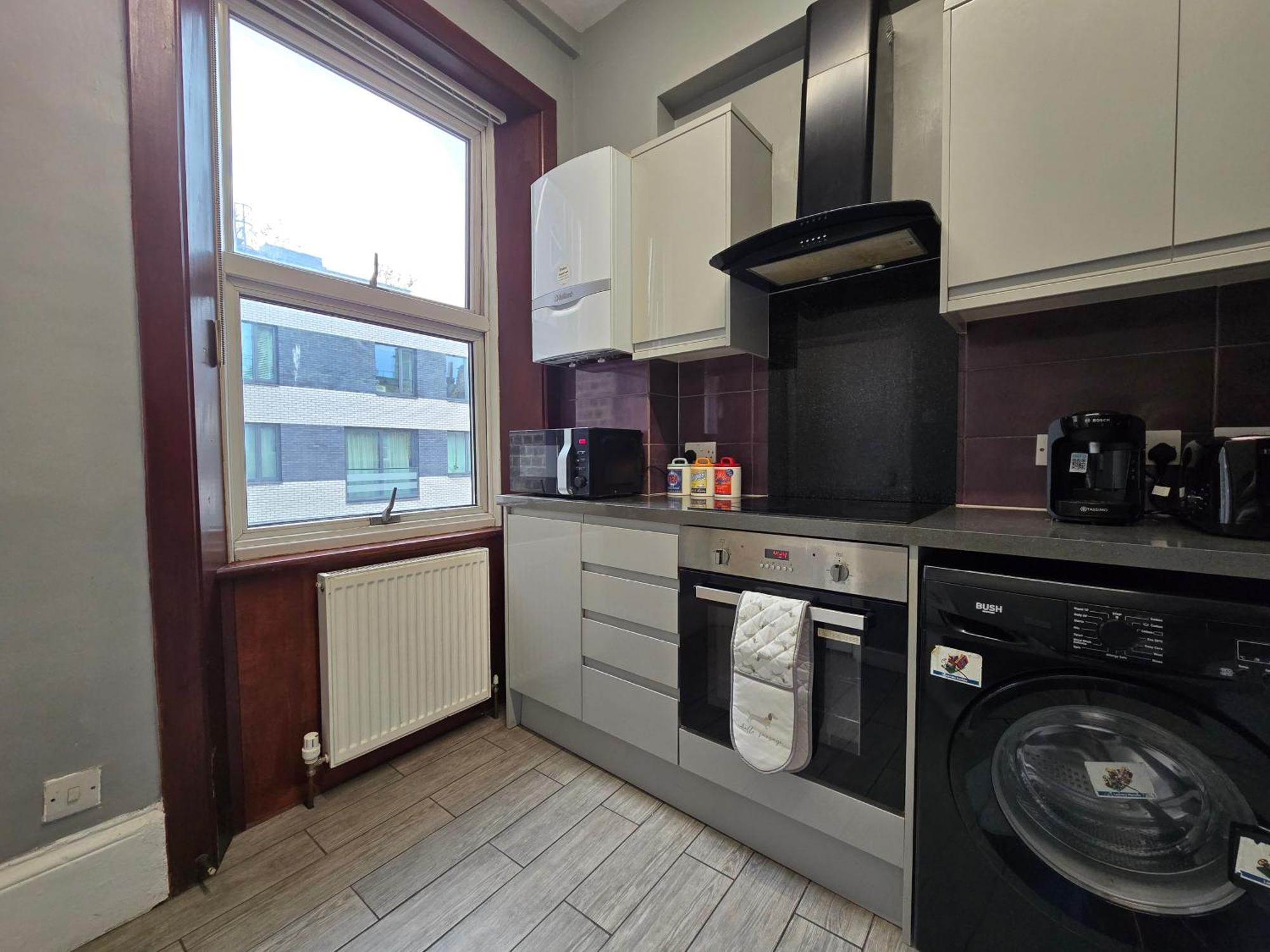 Cosy 3 Bedroom Flat Step Away From Paddington Londra