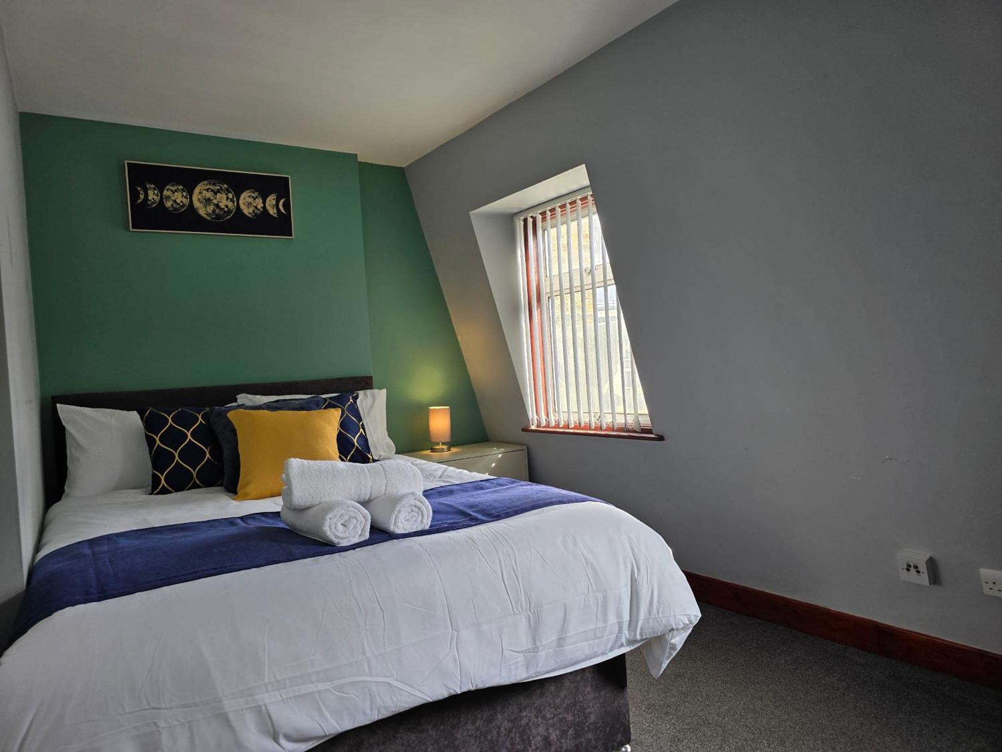 Cosy 3 Bedroom Flat Step Away From Paddington * Londra