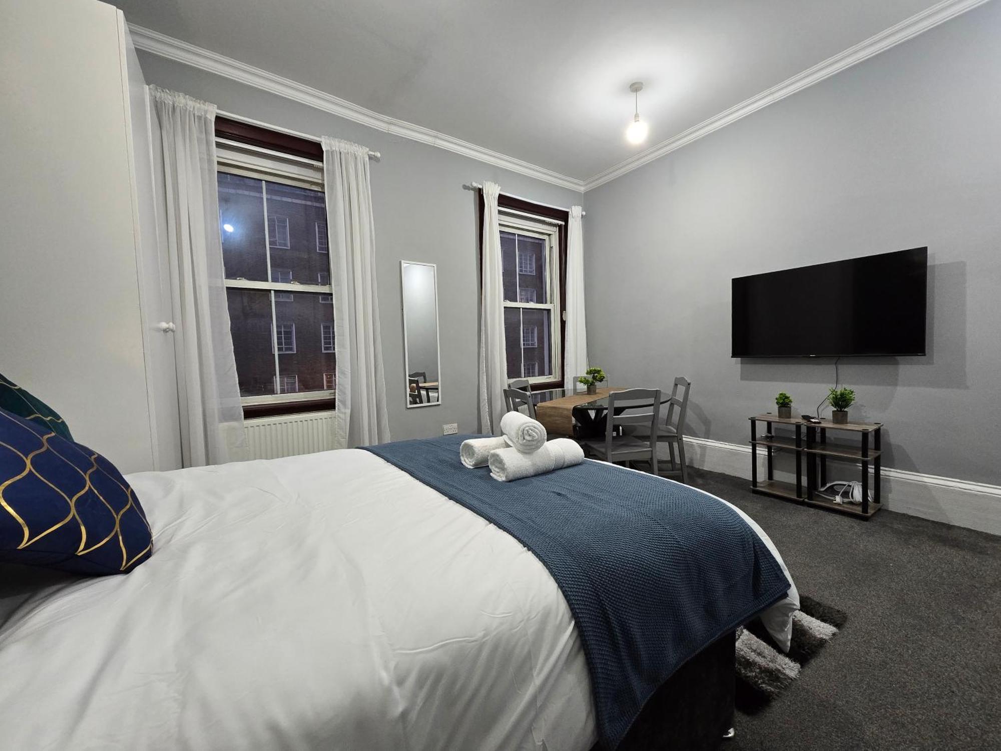 Cosy 3 Bedroom Flat Step Away From Paddington Londra