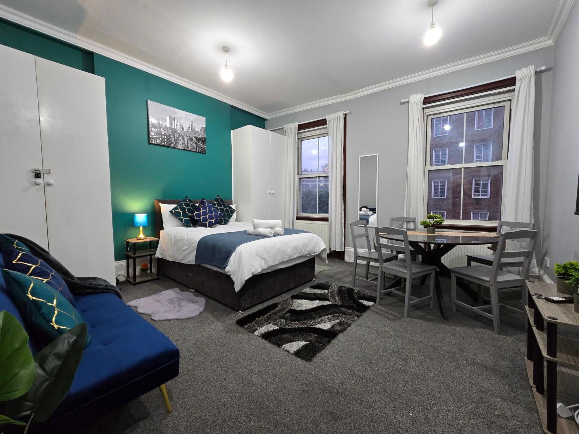 Cosy 3 Bedroom Flat Step Away From Paddington * Londra