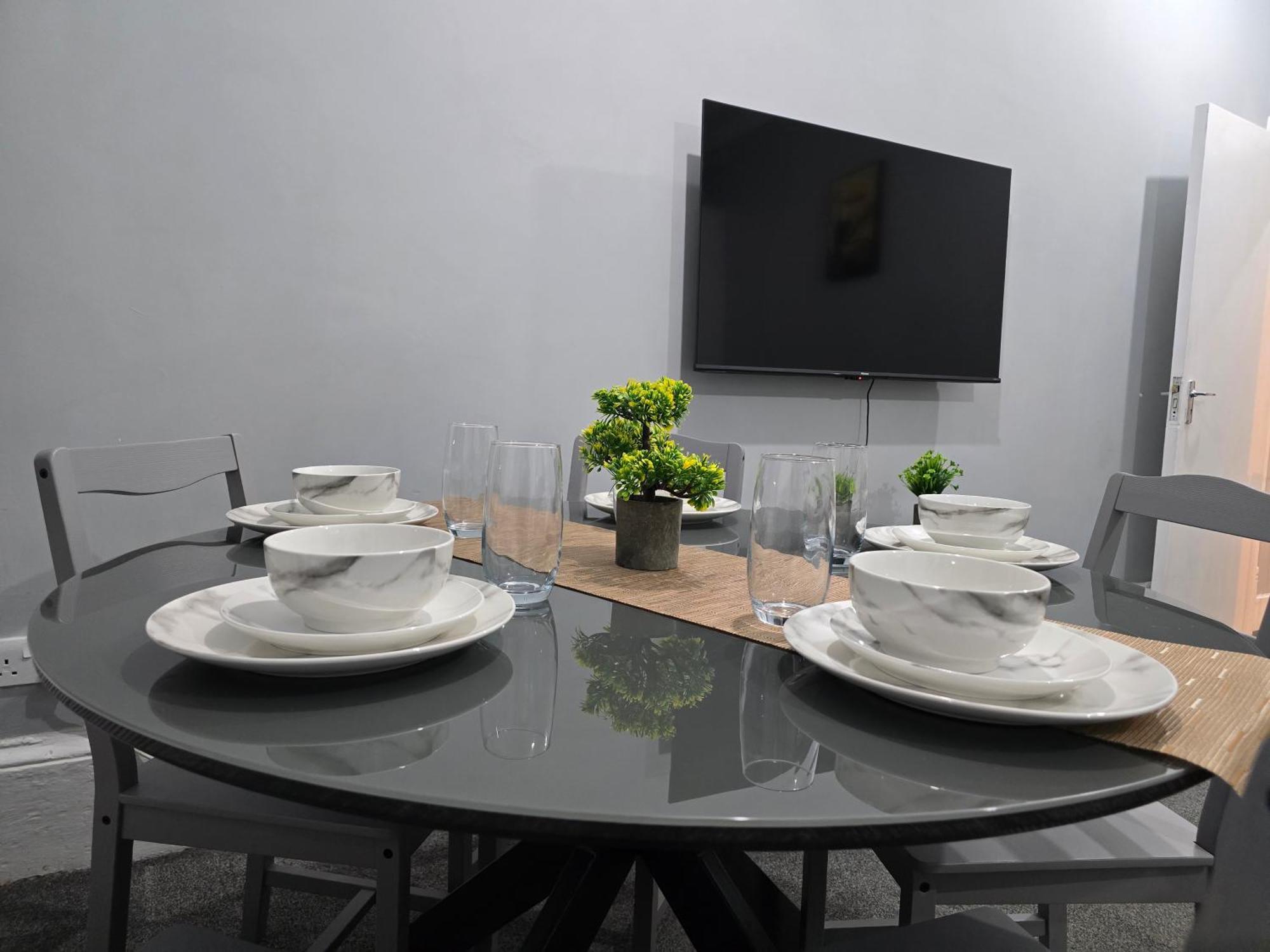 Cosy 3 Bedroom Flat Step Away From Paddington Londra