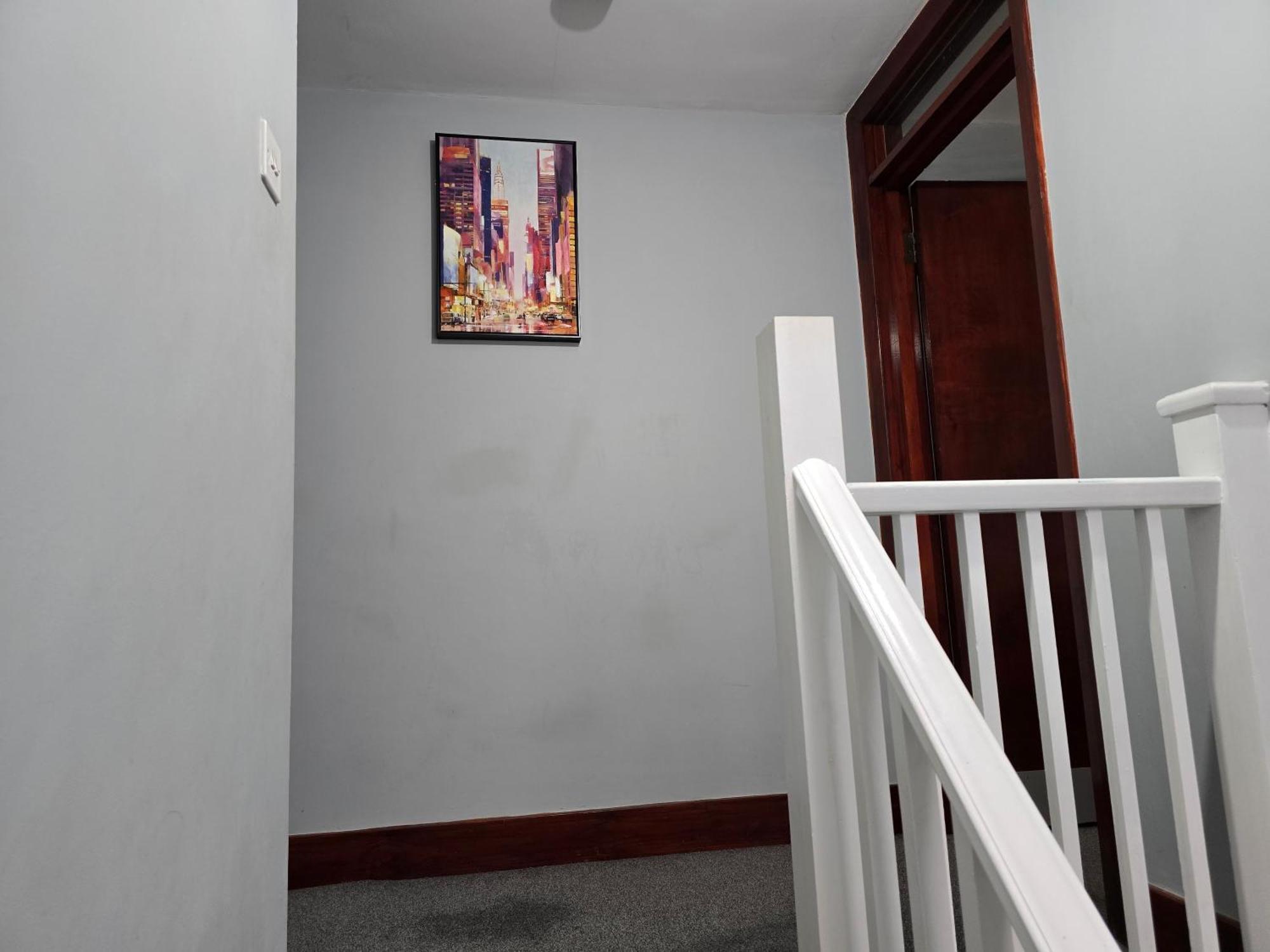 Cosy 3 Bedroom Flat Step Away From Paddington * Londra